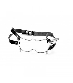 Soumission bouche ouverte avec sangle Soumission bouche ouverte avec sangle