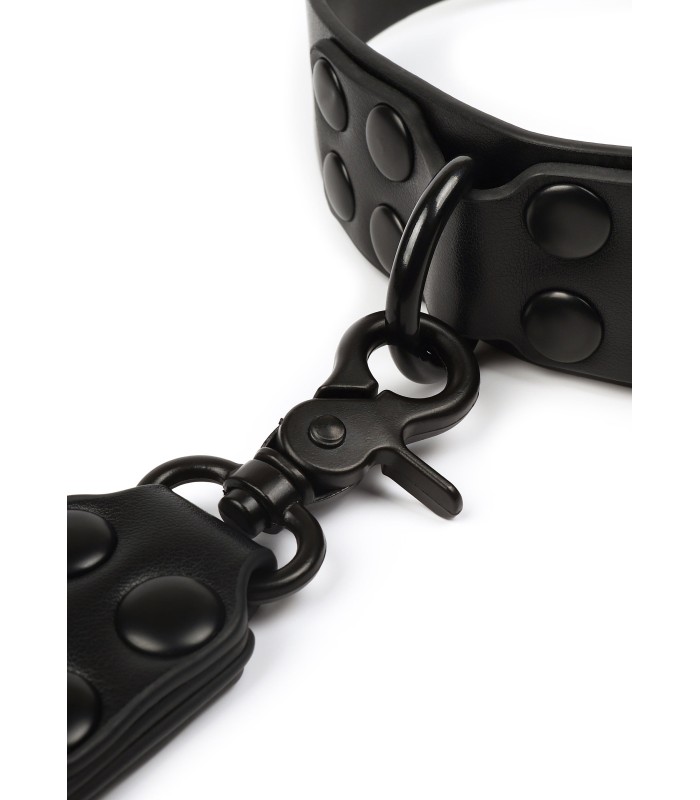 Collier en cuir Avanza avec laisse courte pour domination élégante
