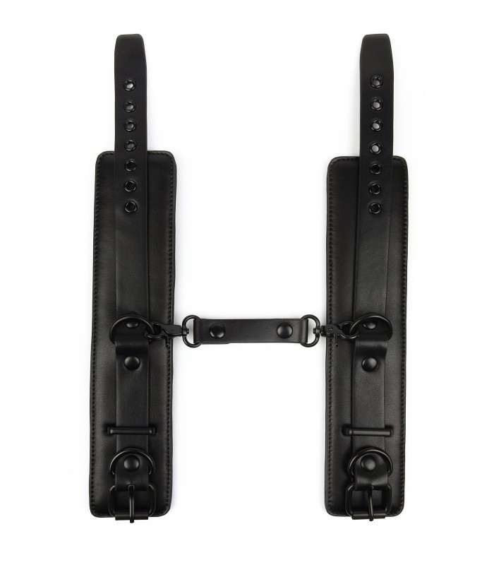 Accessoire cuir pour poignets homme exploration sensuelle