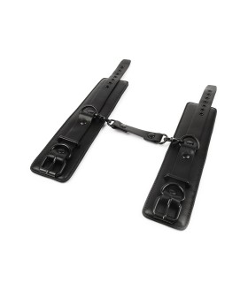 Menottes cuir homme poignets jeu brutal et intense