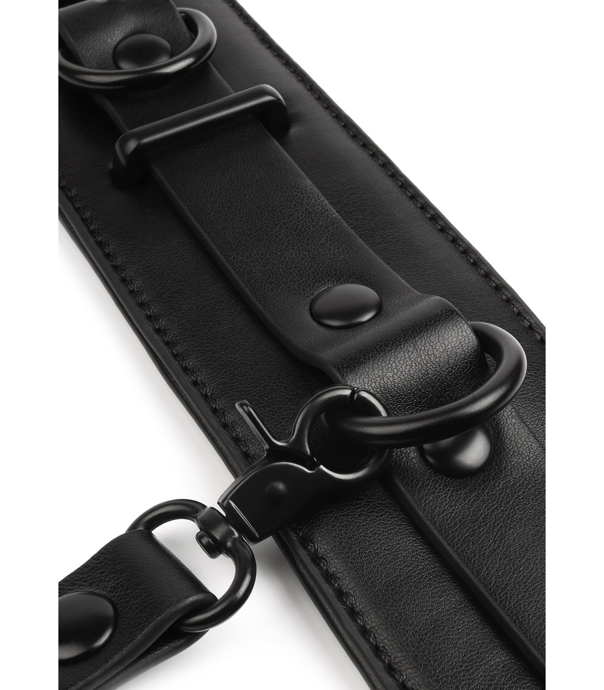 Accessoire cuir poignets homme pour soumission radicale