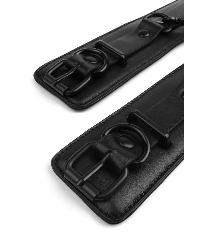 Menottes poignets homme cuir pour contrôle sans limite
