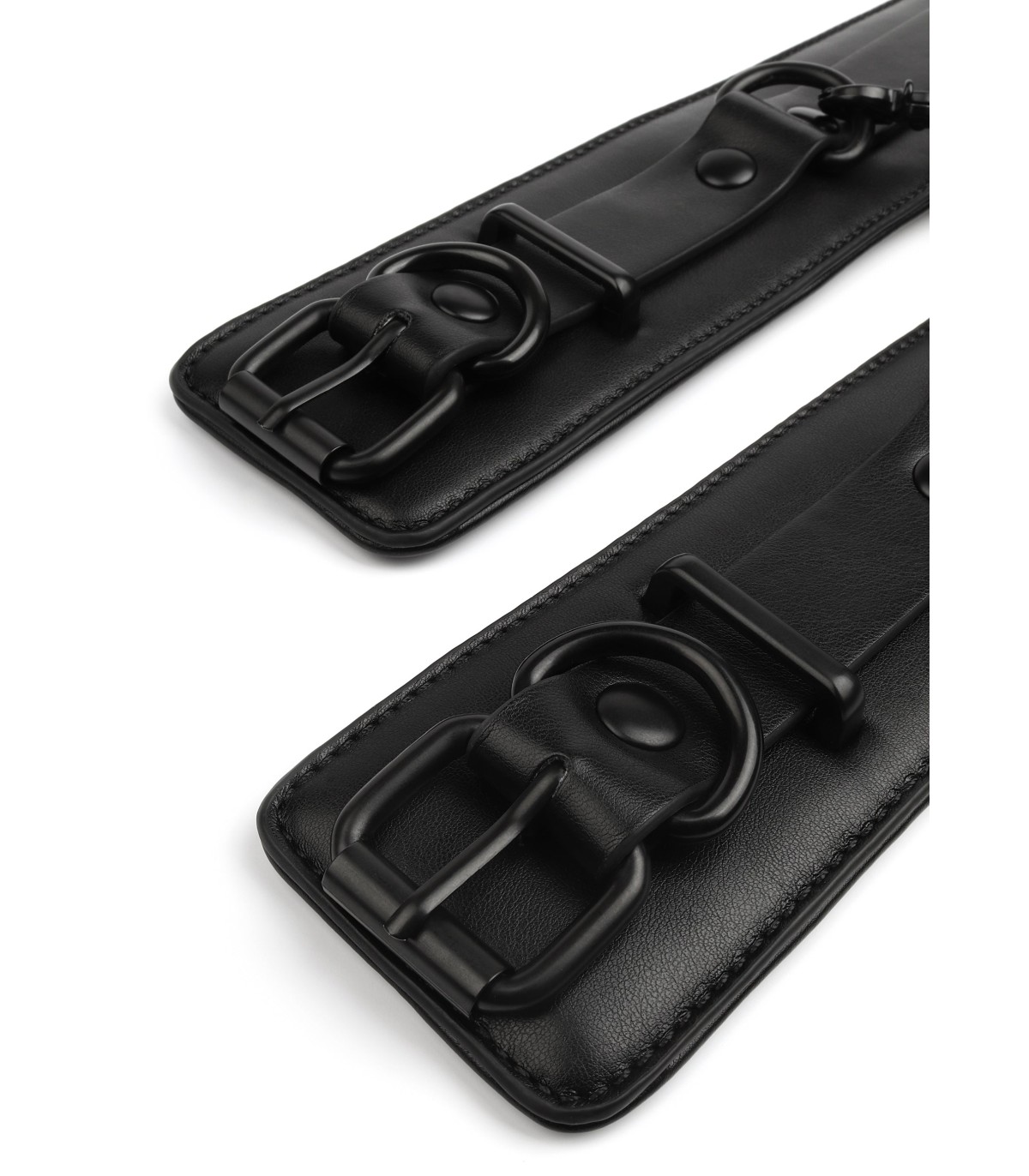 Menottes poignets homme cuir pour contrôle sans limite